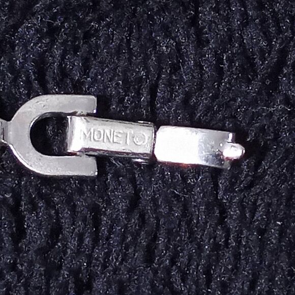 Vintage Monet Bracelet Silver Tone Folding Clasp Design #1062 - Picture 4 of 5